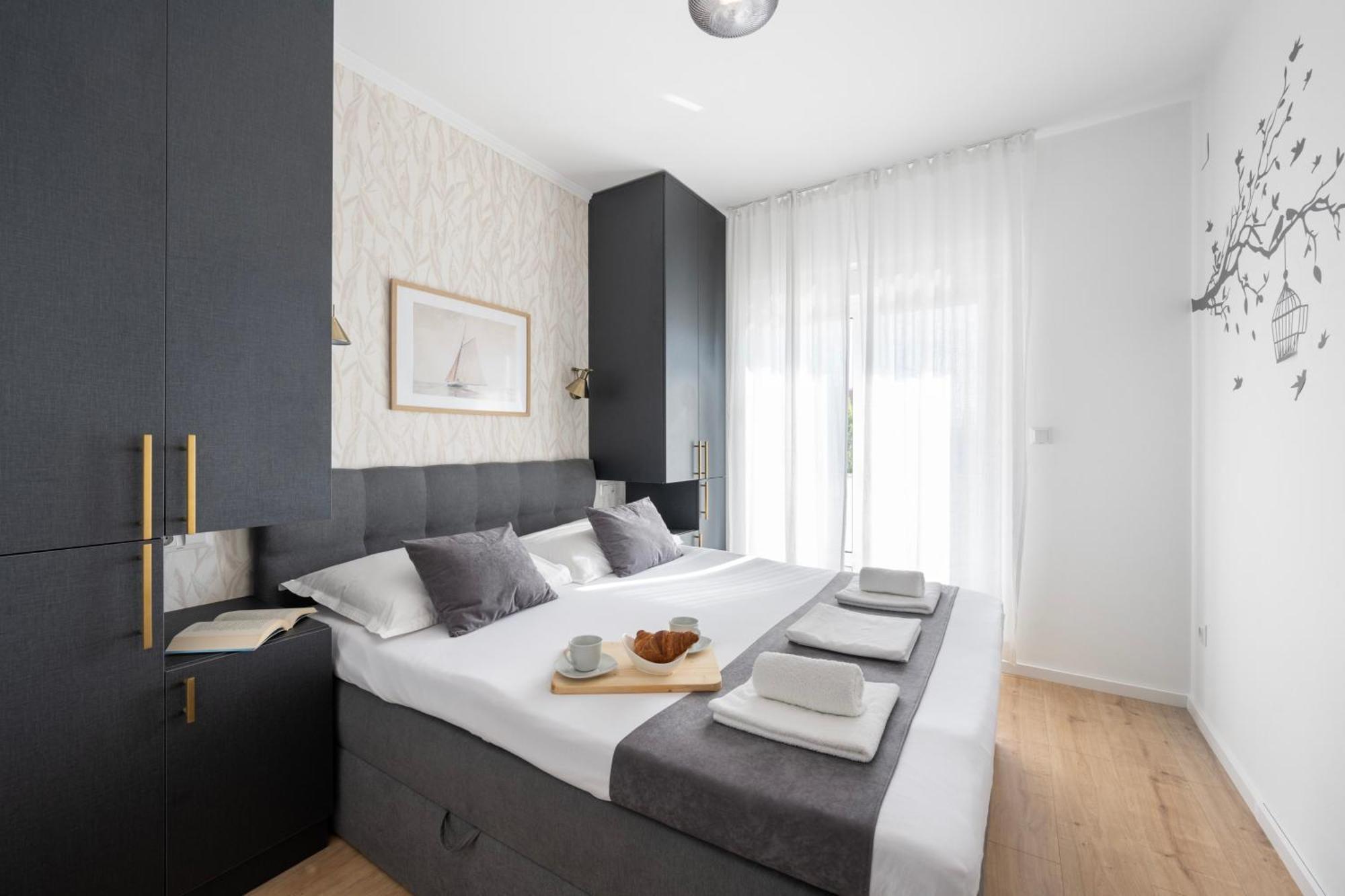 Aquarius Apartments - Beachside With Heated Pool Vodice Ngoại thất bức ảnh