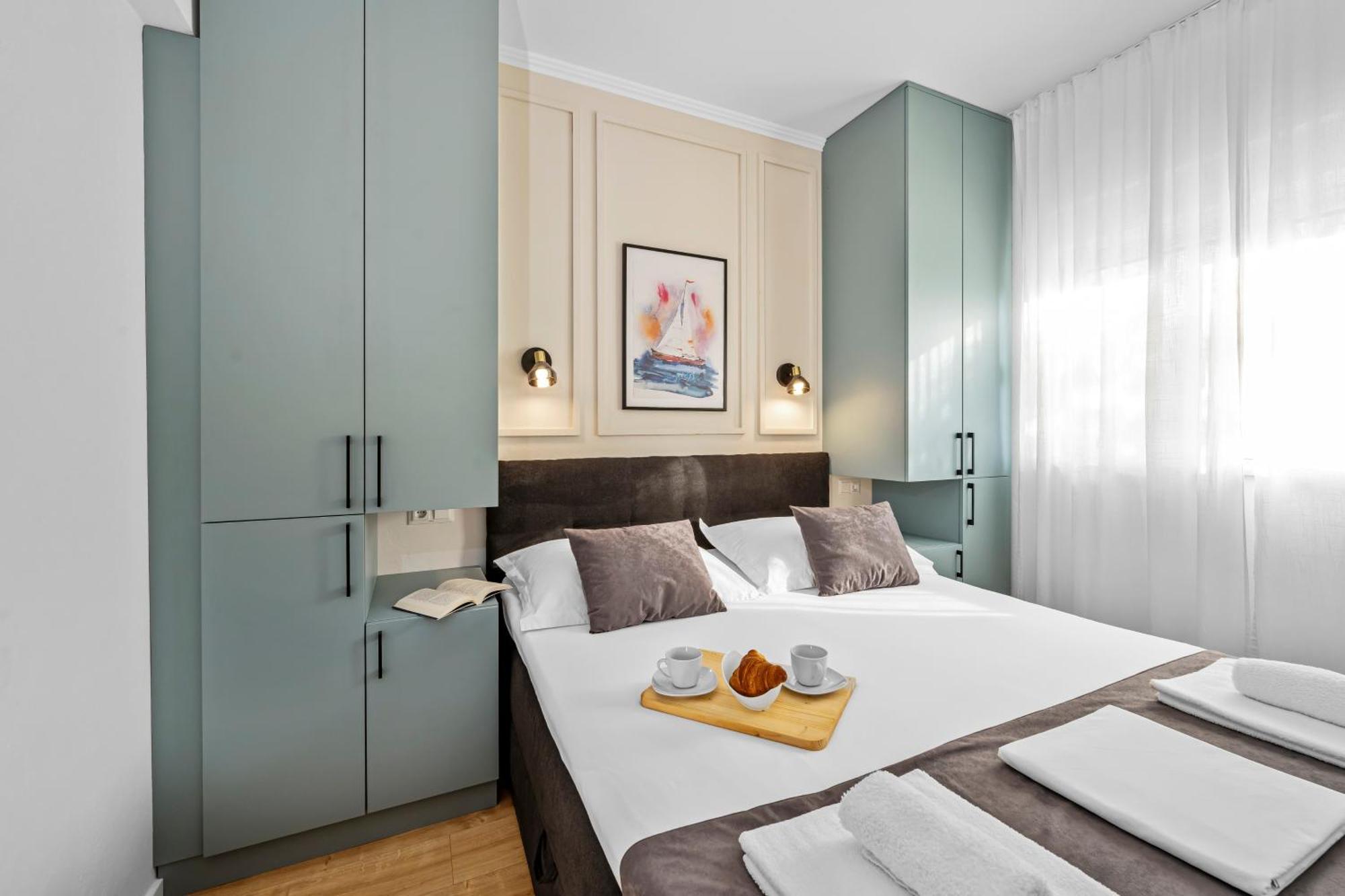 Aquarius Apartments - Beachside With Heated Pool Vodice Ngoại thất bức ảnh