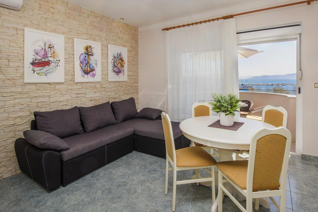 Aquarius Apartments - Beachside With Heated Pool Vodice Ngoại thất bức ảnh